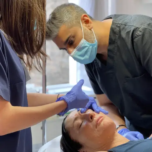 A delegate injecting a model under supervision of Dr Rikin Parekh